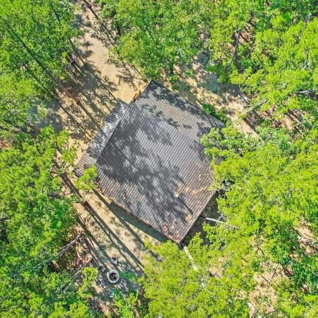Chic Broken Bow Cabin With Hot Tub And Gas Grill! Exterior photo