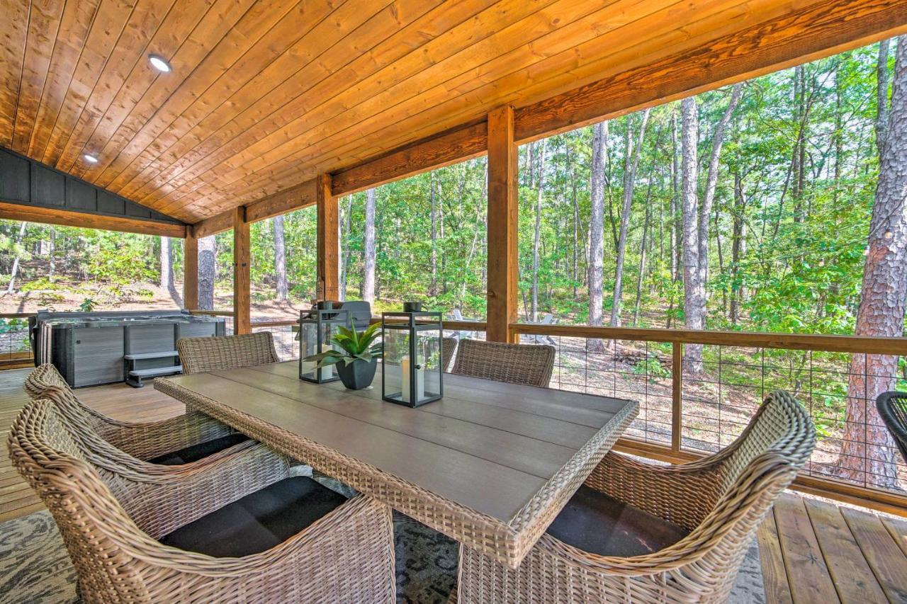 Chic Broken Bow Cabin With Hot Tub And Gas Grill! Exterior photo